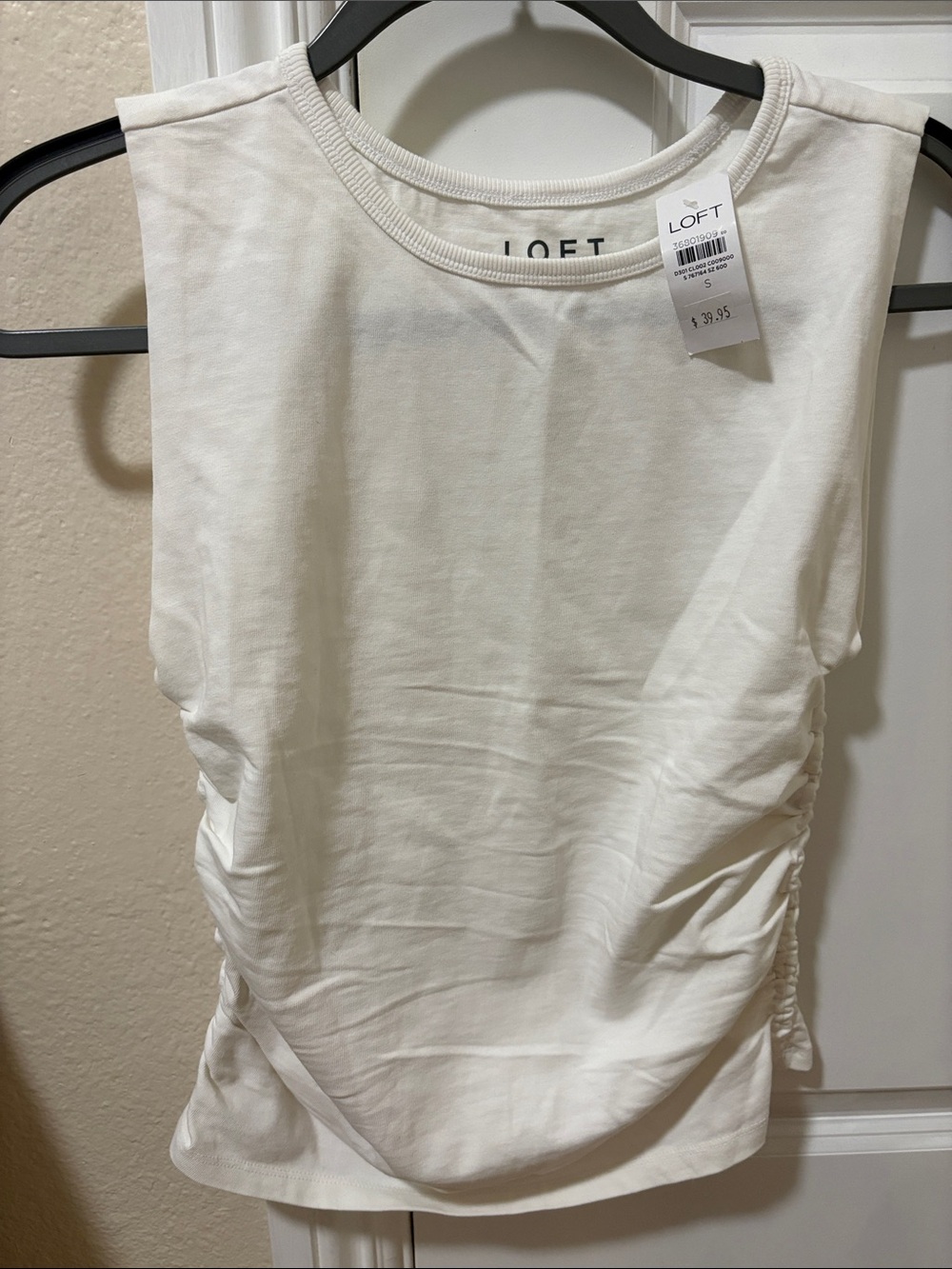 Loft Cream Sleeveless Ruched Tank Top - Stretchy, Flattering Fit - NWT Small